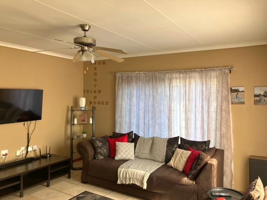 2 Bedroom Property for Sale in Campher Park Eastern Cape